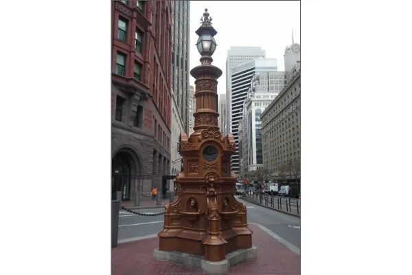 Photo of Lotta's Fountain, the oldest monument in San Francisco, California