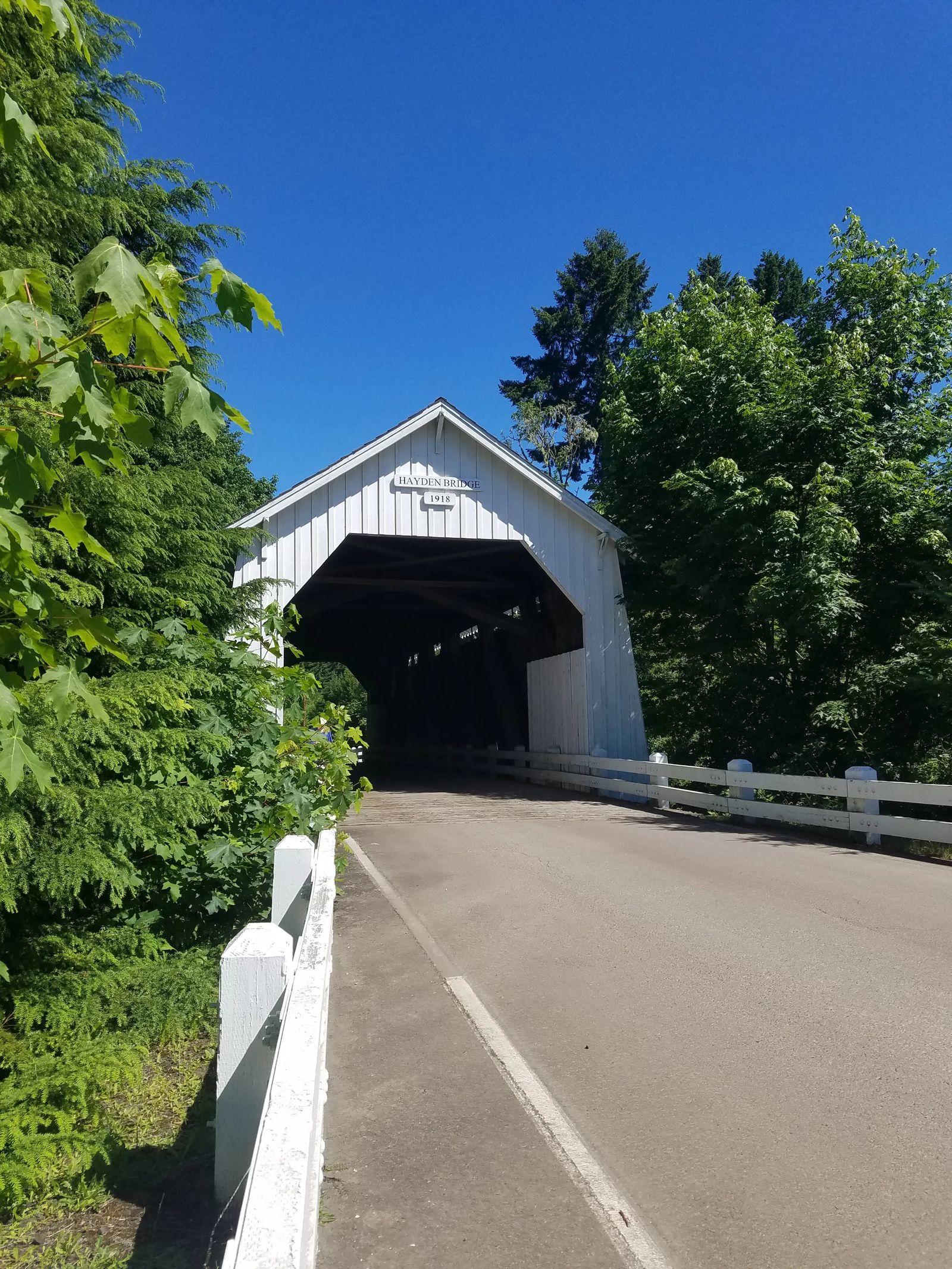 Photo of a covered bridge in Oregon.