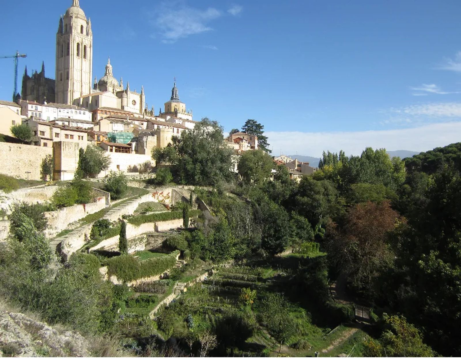 Photo of a path outside of Segovia, Spain