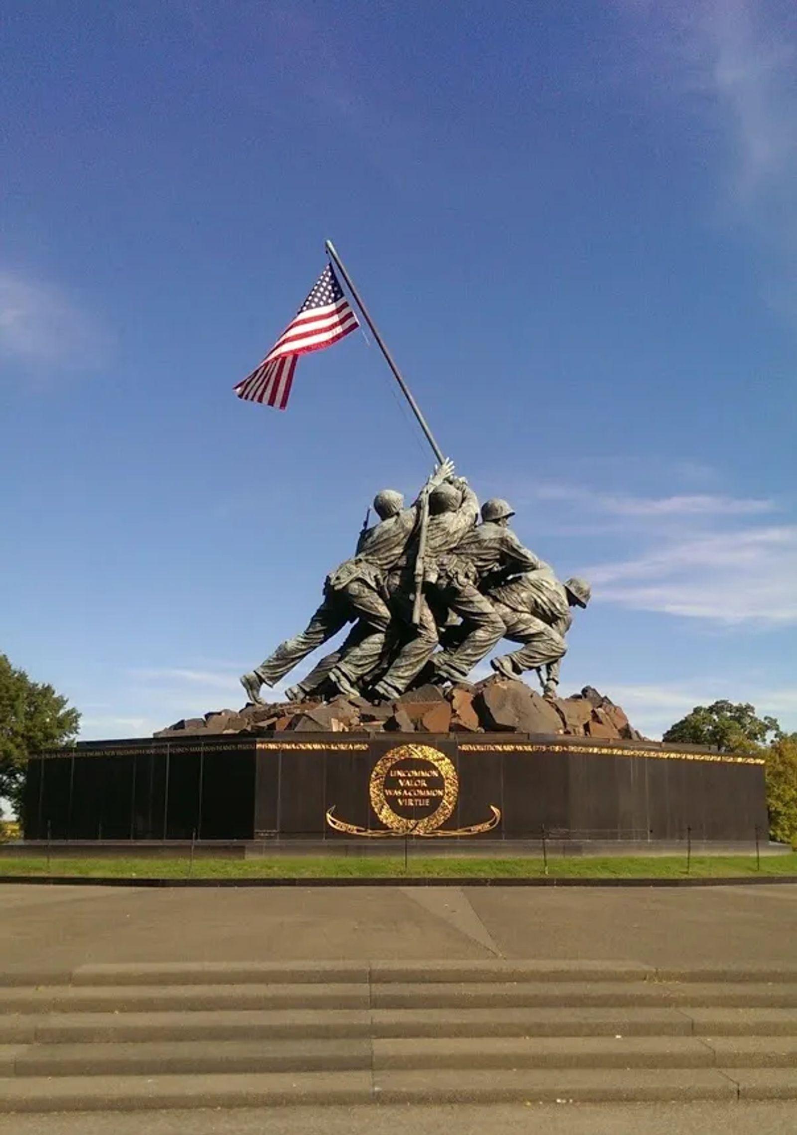 Photo of the Marine Corps War Memorial, in Arlington, Virginia