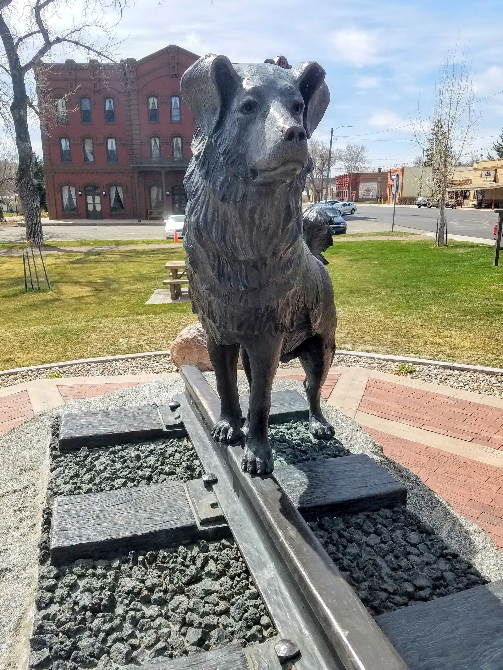 Photo of the statue of Shep in Fort Benton, Montana