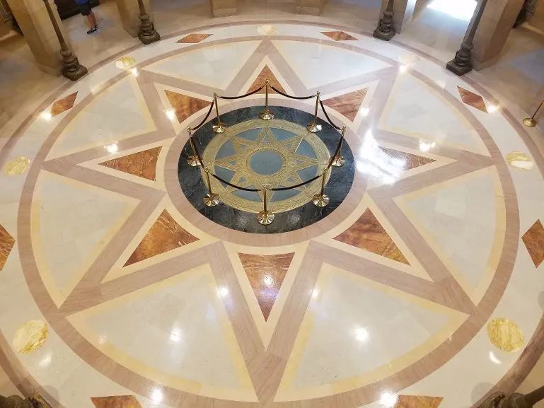 Photo of Inlaid star on the floor of the Minnesota State capitol in St. Paul