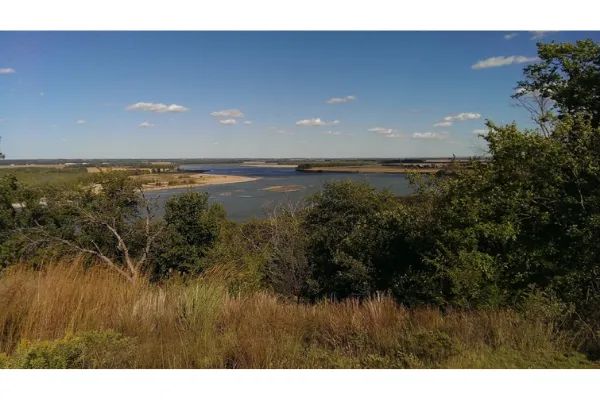 Photo of Missouri River near Vermillion, South Dakota