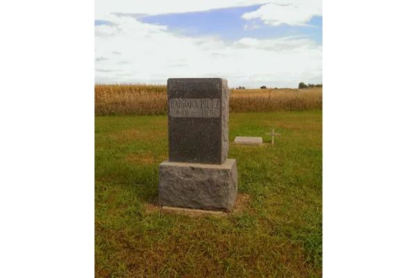 Photo of The "Pietz Cemetery" near Scotland, South Dakota